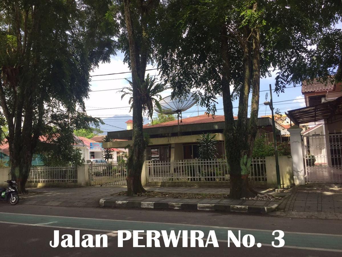 Astani Family Home Bukittinggi Εξωτερικό φωτογραφία